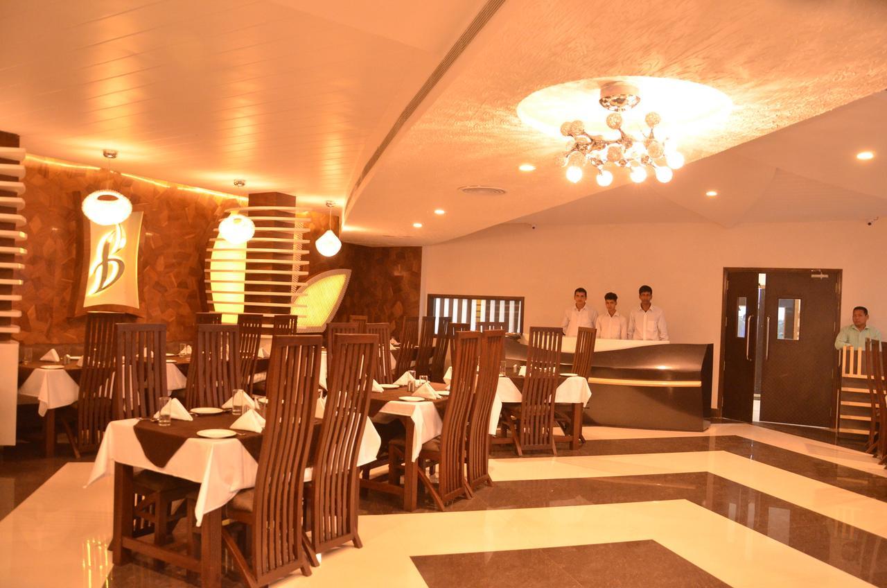 Hotel Bellevue Inn Gangānagar Zewnętrze zdjęcie